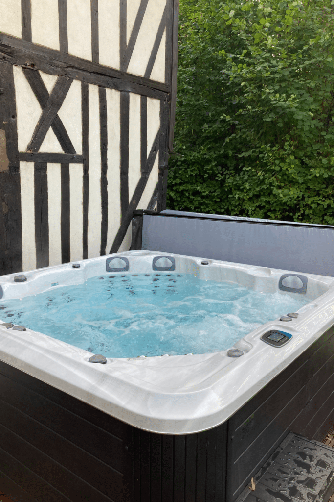 Gîte Petit Bois Spa extérieur